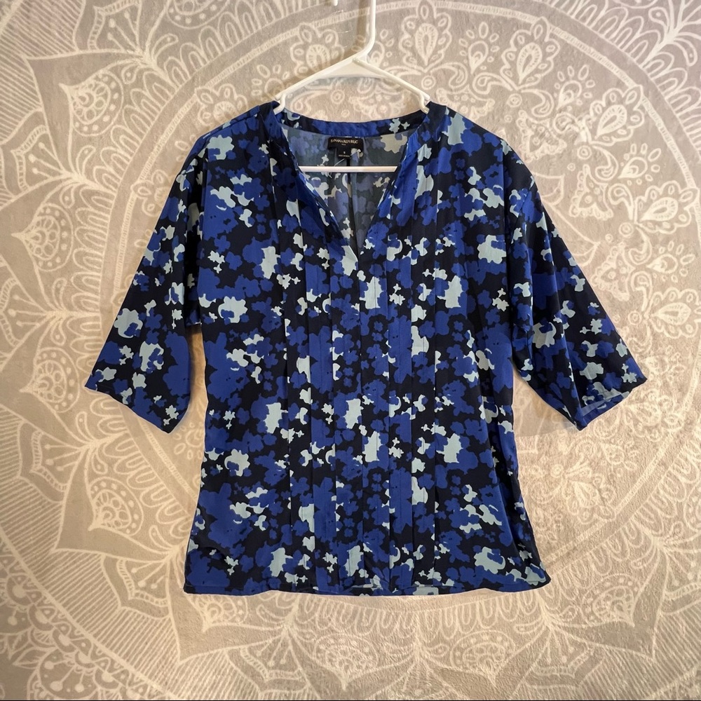 ๐๐BANANA REPUBLIC BLUE BLACK PRINT SHEER TOP SHIRT WOMEN SIZE S SMALL 0097 EUC